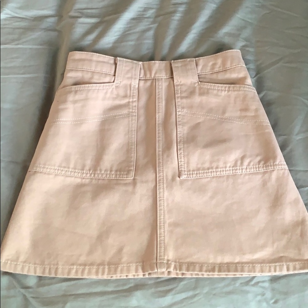 Light pink XS BDG skirt